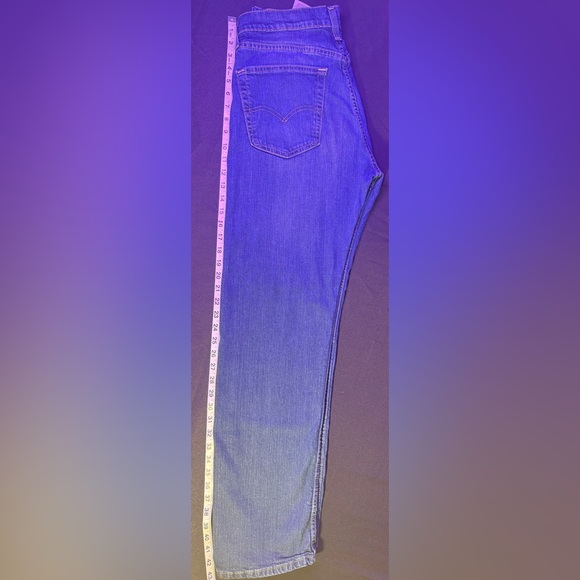 Like New Men’s Levi's 505 W32 L32 Blue Jeans with Signature Patch - Picture 5 of 7